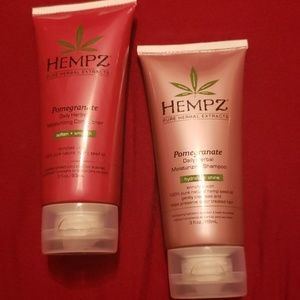 Hemps travel shampoo and conditioner